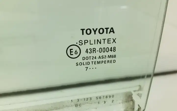 Toyota Avensis T250 (2006 - 2009) Стекло задней двери — фото 2