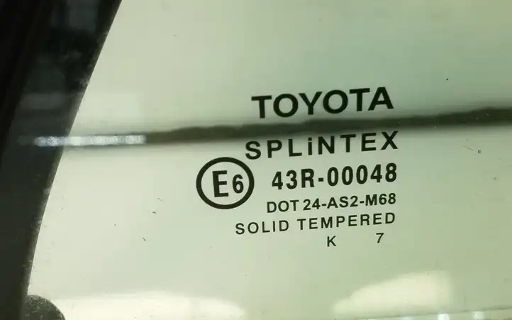 Toyota Avensis T250 (2006 - 2009) 6818805050 Форточка двери — фото 2