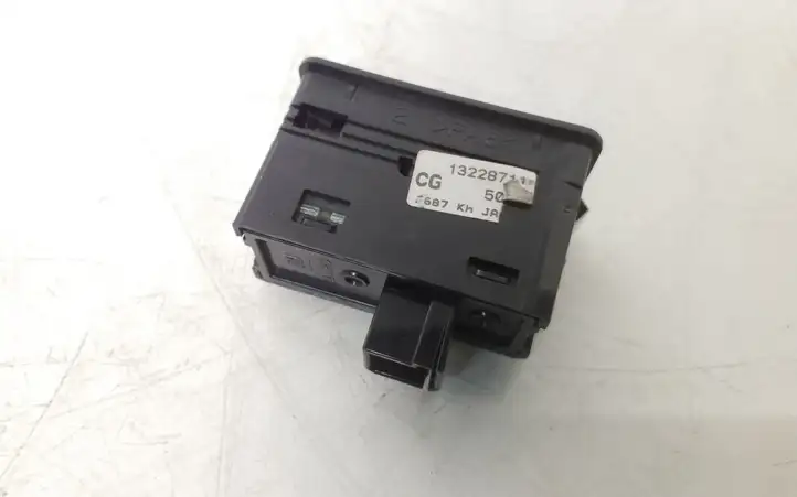 Opel Astra H (2004 - 2009) 13228711 Блок кнопок стеклоподъемников — фото 3