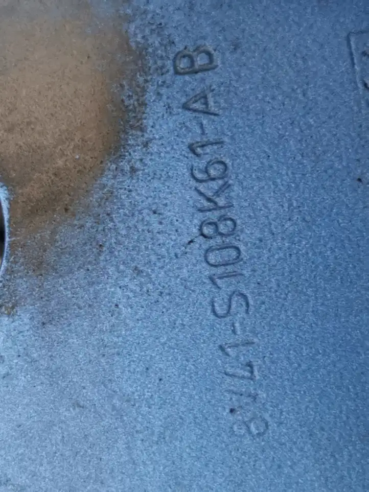 Ford Focus (2008 - 2011) 8V41S108K61AB Усилитель переднего бампера — фото 5