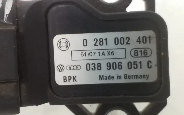 Volkswagen PASSAT B6 (2005 - 2010) 0281002401 Датчик давления воздуха впуска — фото 3