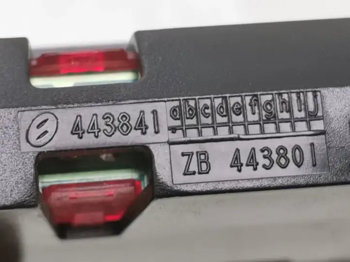 Opel Vectra C (2005 - 2009) 013149729 Дополнительный стоп фонарь — фото 4