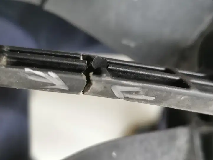 Volkswagen PASSAT B6 (2005 - 2010) 1K0121205AA Электровентилятор радиатора — фото 10