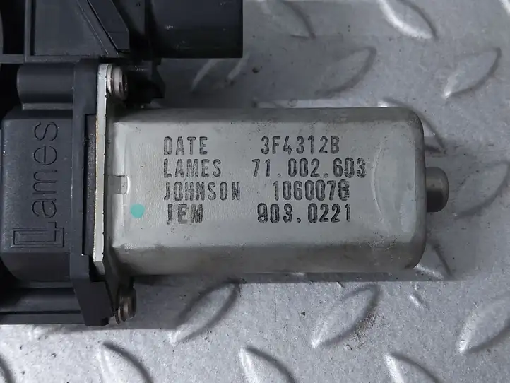 BMW 3 E90 E91 (2005 - 2012) 9030221 Стеклоподъемник задней двери — фото 4