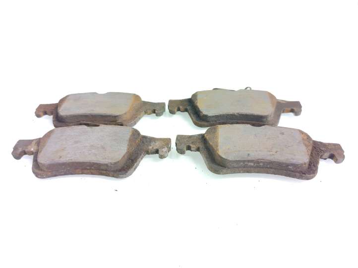 Ford Focus (2005 - 2008)   Тормозные колодки (задние)