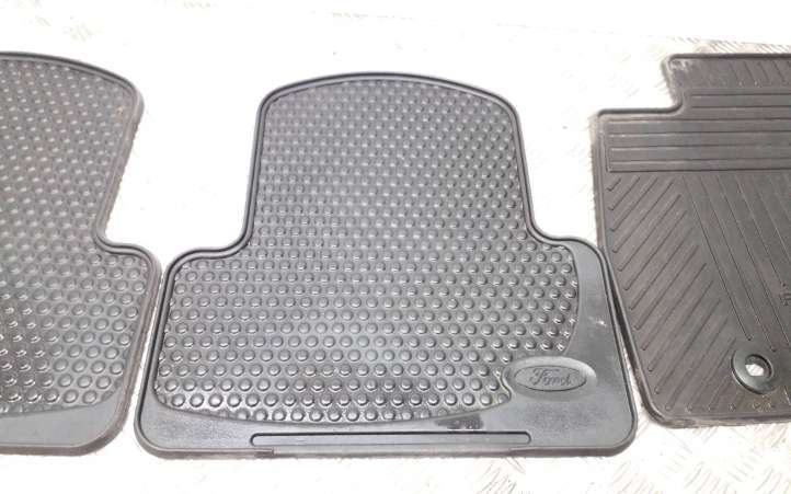 Ford Focus (2005 - 2008)  3M5JP13010FB Комплект автомобильного коврика