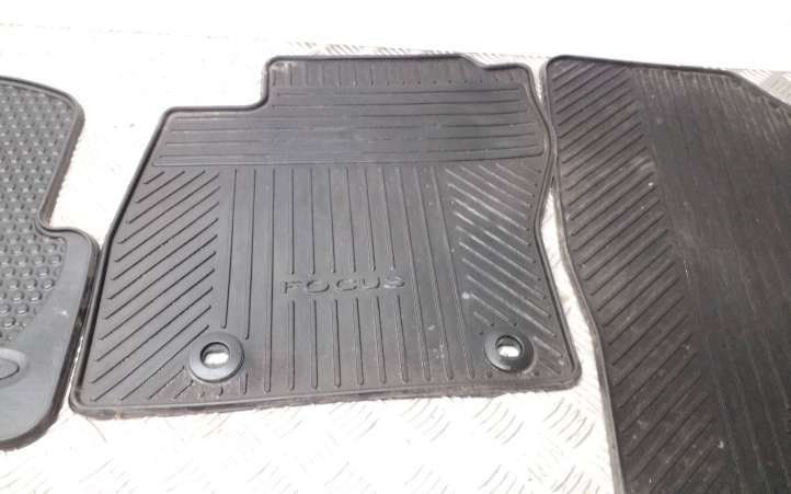 Ford Focus (2005 - 2008)  3M5JP13010FB Комплект автомобильного коврика