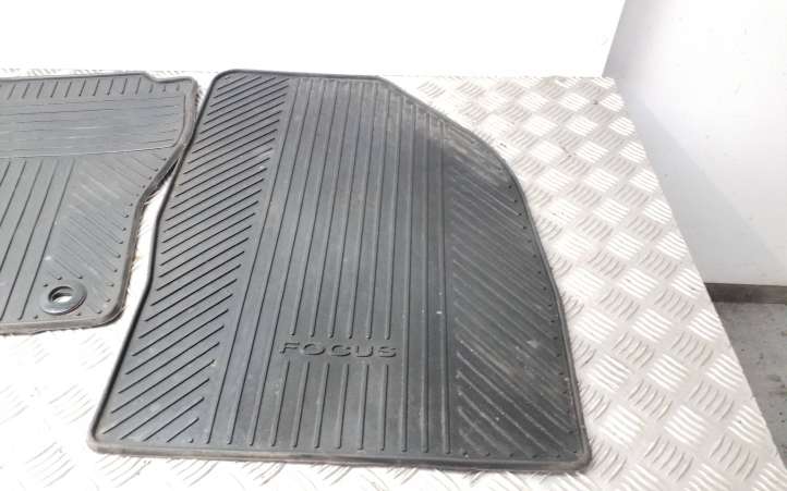 Ford Focus (2005 - 2008)  3M5JP13010FB Комплект автомобильного коврика