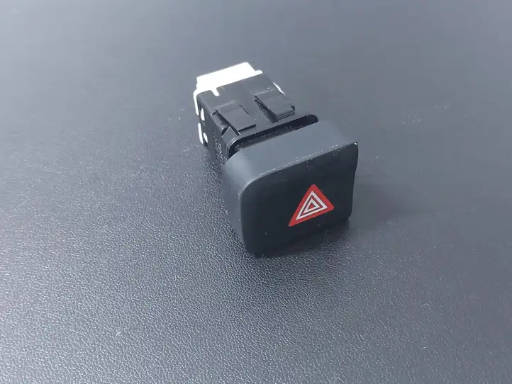 Citroen Berlingo (2018 - ) 9817043077 Включатель аварийных фонарей — фото 1
