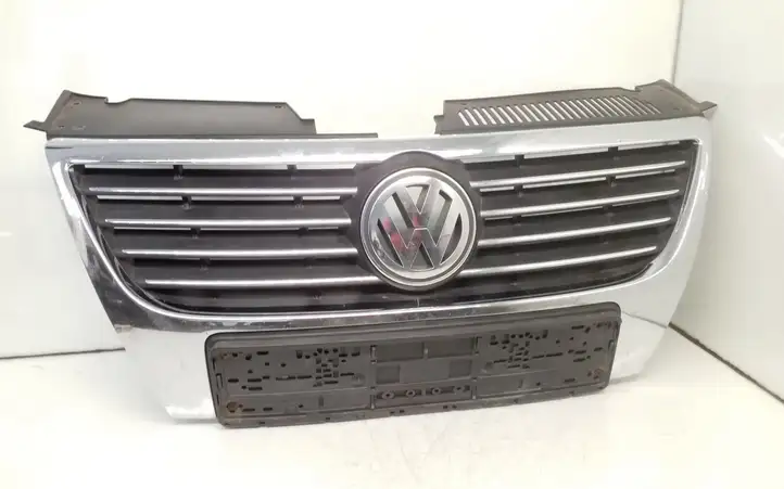 Volkswagen PASSAT B6 (2005 - 2010) 3C0853651D Верхняя решетка радиатора — фото 1