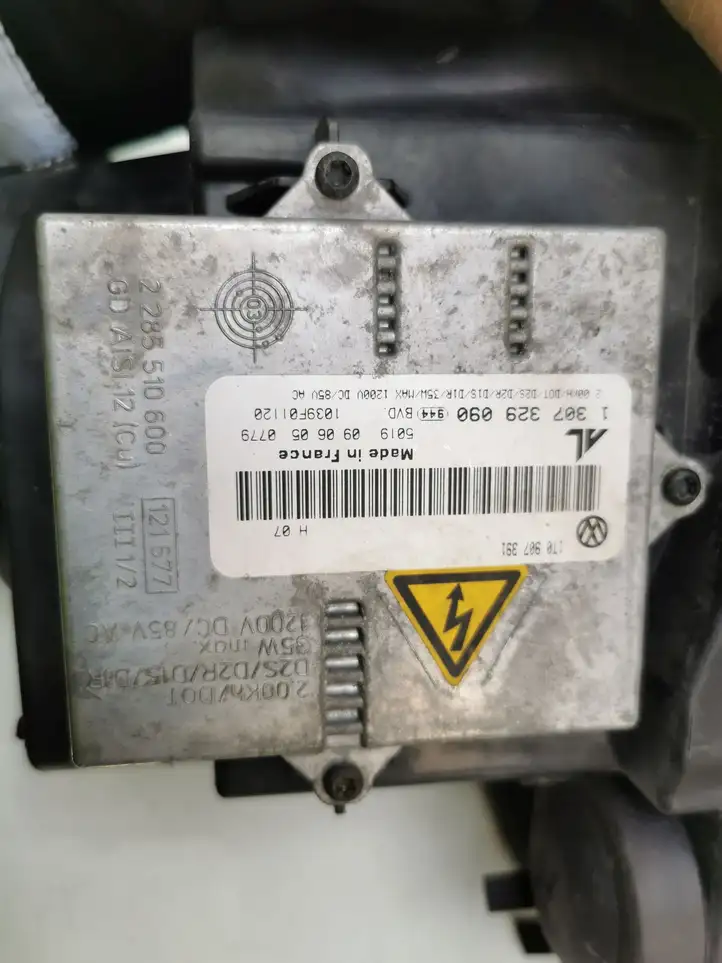 Volkswagen Jetta V (2005 - 2010) 1K6941032 Передняя фара — фото 2