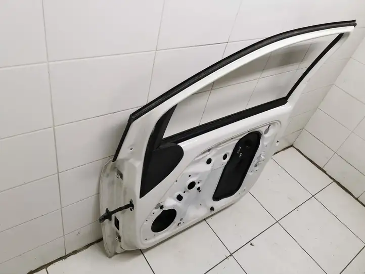 Volkswagen Up (2011 - ) Дверь — фото 2
