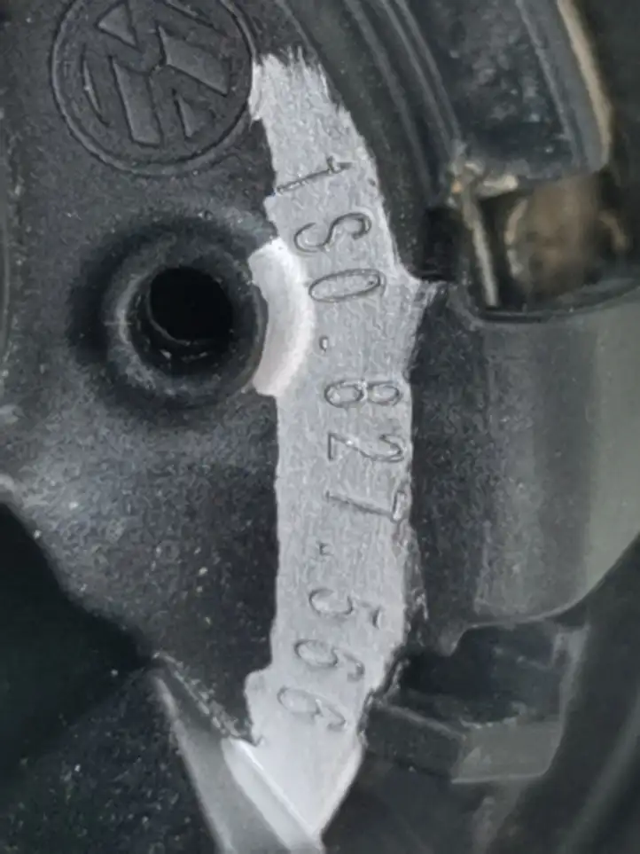 Volkswagen Up (2011 - ) 1S0827566 Кнопка закрытия багажника — фото 5