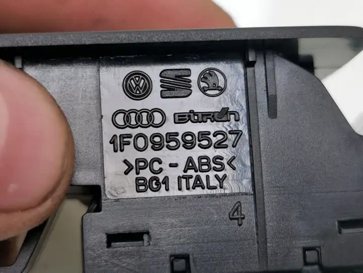 Volkswagen Touran I (2003 - 2010) 1T0959851 Блок кнопок стеклоподъемников — фото 6