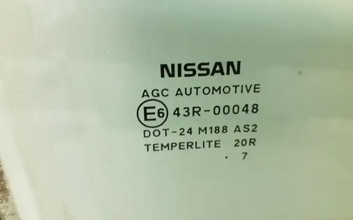 Nissan Qashqai (2006 - 2010) Стекло задней двери — фото 1