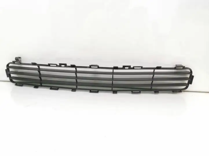 Toyota Avensis T250 (2006 - 2009) 5311205060C Нижняя решетка переднего бампера — фото 1