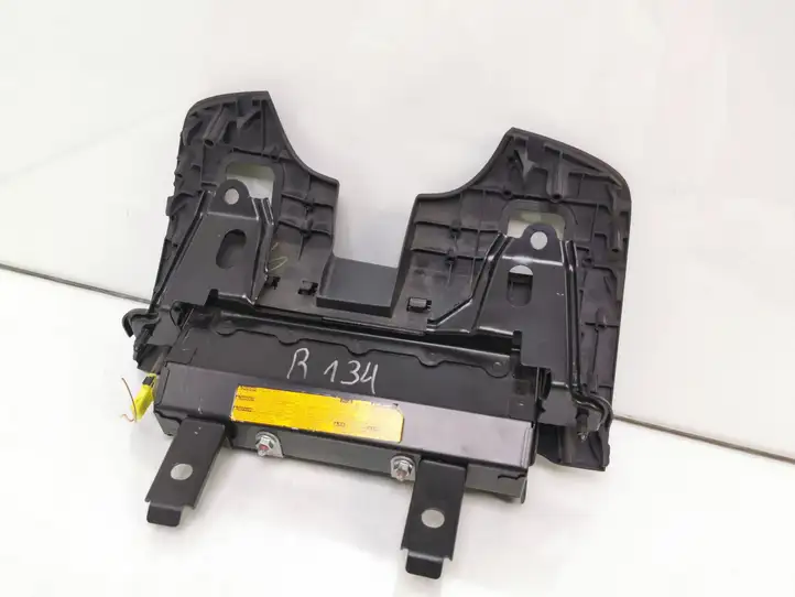 Toyota Avensis T250 (2006 - 2009) 7399705010 Коленная подушка безопасности — фото 4