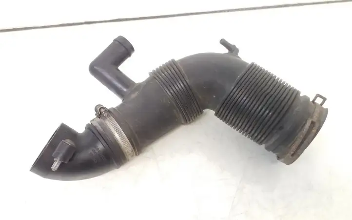 Volkswagen Polo V 6R (2009 - 2015) 6R0129654C Трубка подачи воздуха — фото 2