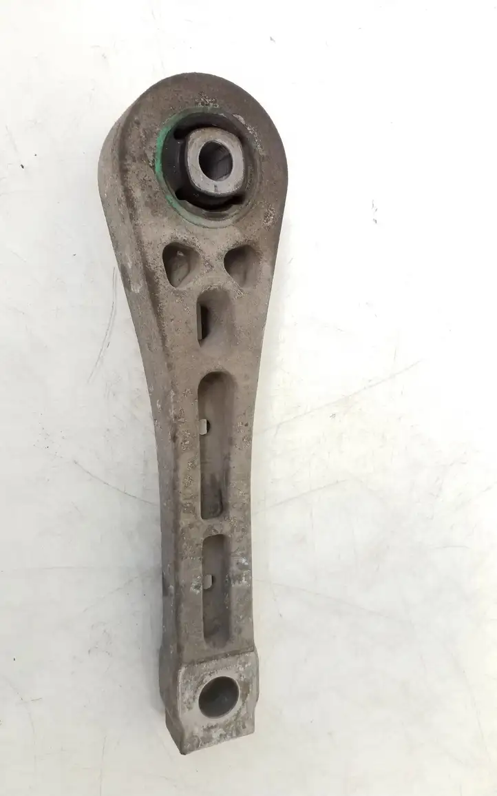 Volkswagen Touran I (2003 - 2010) 1K0199855L Кронштейн двигателя — фото 1