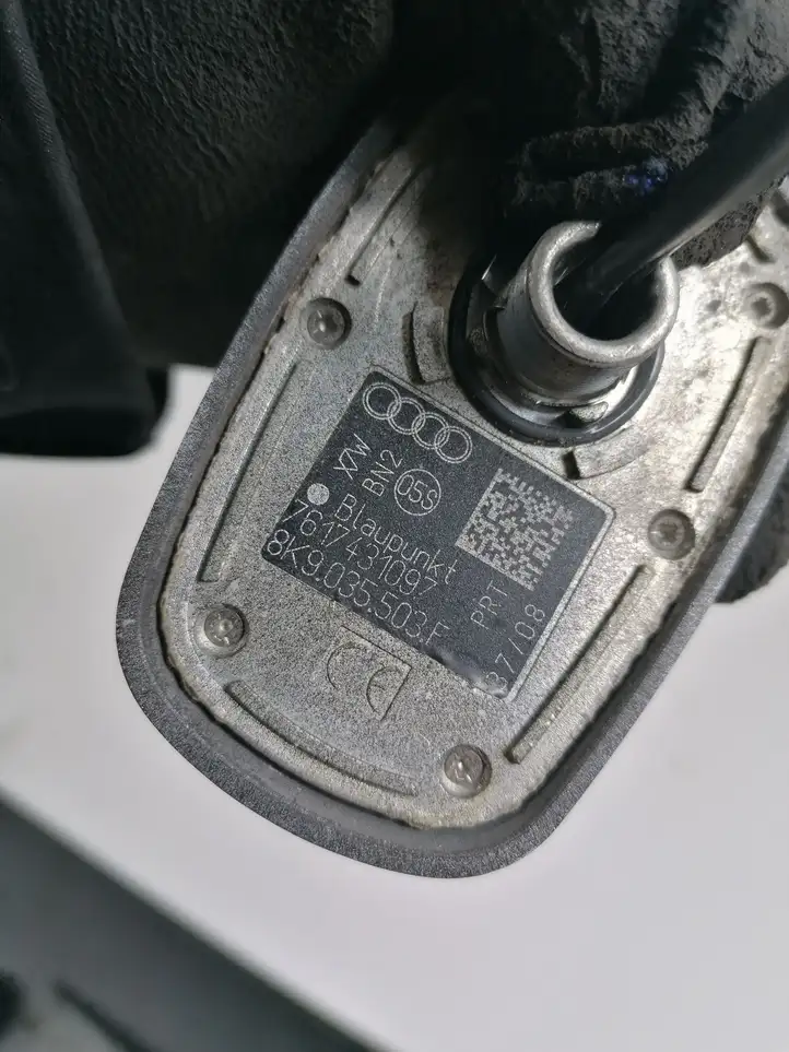 Audi A4 S4 B8 8K (2007 - 2011) 8K9035503F GPS антенна — фото 3