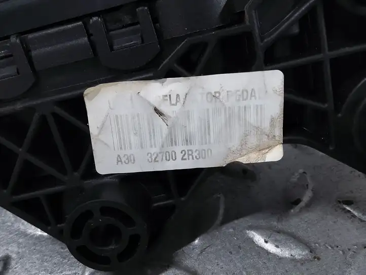 Kia Ceed (2010 - 2012) 101204J0826 Педаль акселератора — фото 3