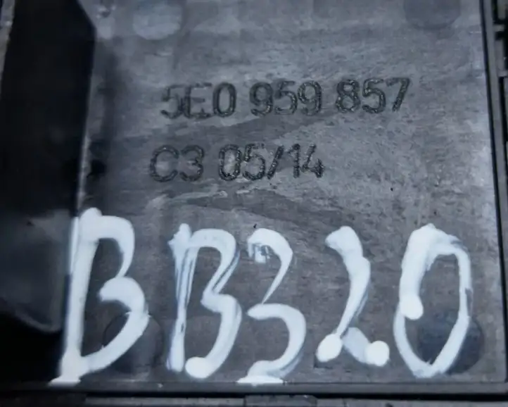 Skoda Octavia Mk3 (5E) (2013 - 2019) 5E0959857 Блок кнопок стеклоподъемников — фото 4