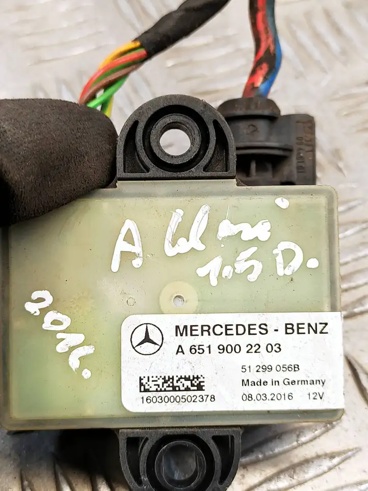 Mercedes-Benz A W176 (2012 - 2018) A6519002203 Реле накала свечей — фото 3