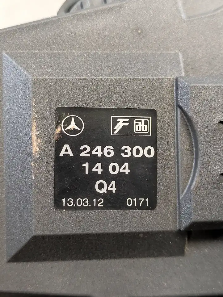 Mercedes-Benz B-class W246 (2011 - 2014) A2463001404 Педаль акселератора — фото 5