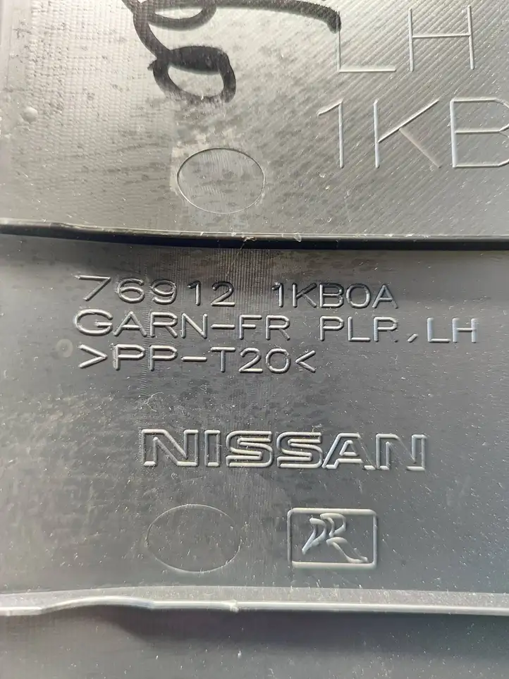Nissan Juke I F15 (2010 - 2018) 769121KB0A Обшивка стойки A — фото 3