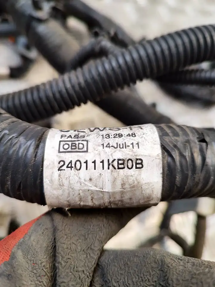 Nissan Juke I F15 (2010 - 2018) 240111KB0B Проводка двигателя — фото 2
