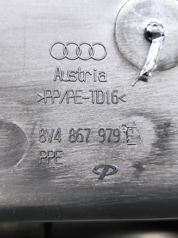 Audi A3/S3 8V (2016 - 2020) 8V4867979E Обшивка багажника — фото 5