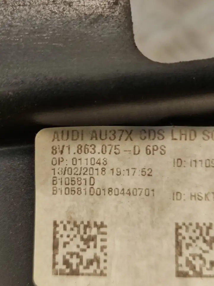 Audi A3/S3 8V (2016 - 2020) 8V1863075D Нижняя отделка панели приборов — фото 5
