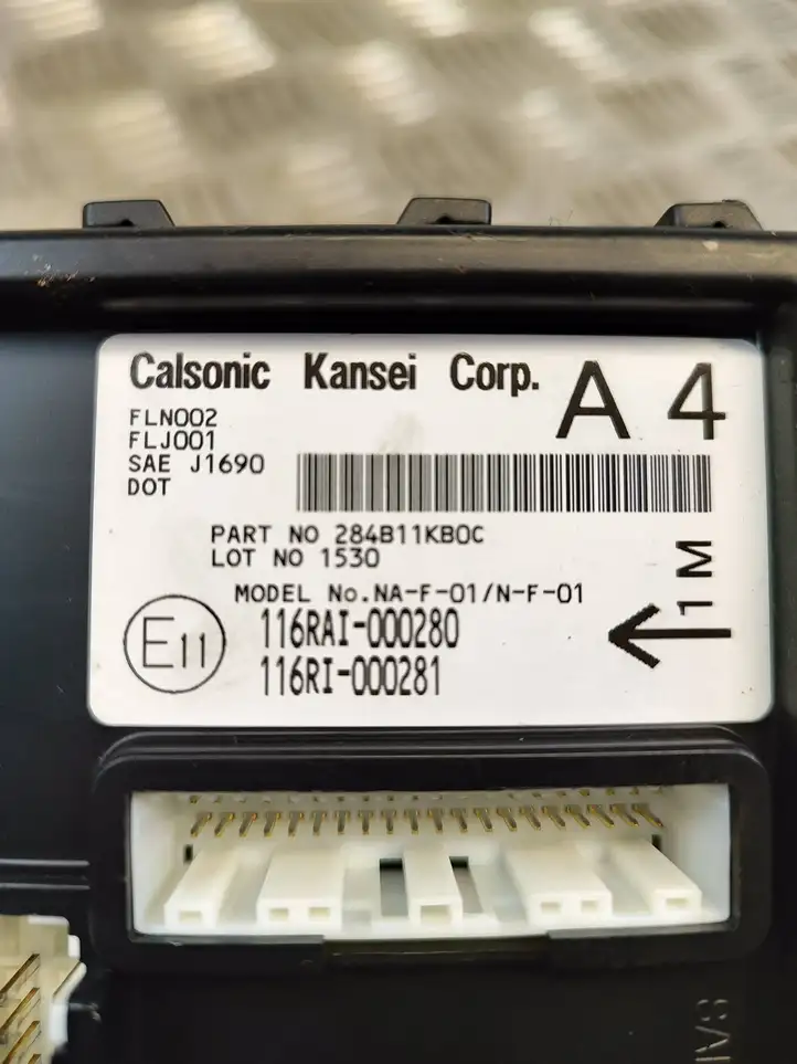 Nissan Juke I F15 (2010 - 2018) 284B11KB00 Модуль комфорта — фото 4