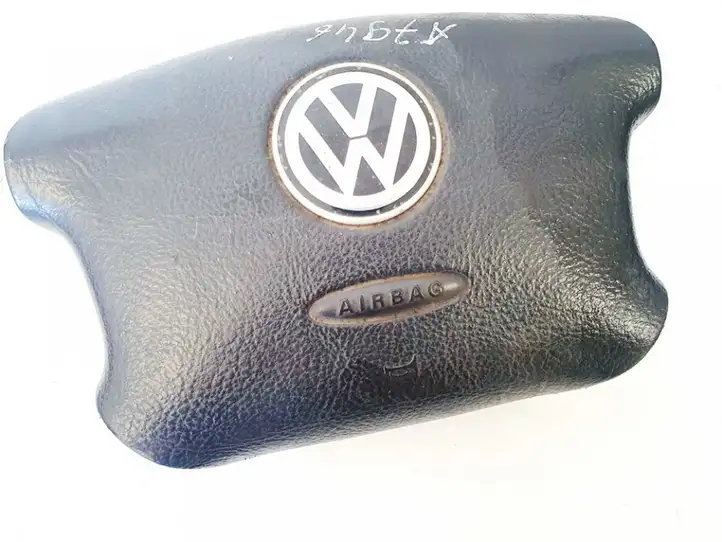 Volkswagen Bora (1998 - 2005) 3b0880201ae Подушка безопасности руля — фото 1