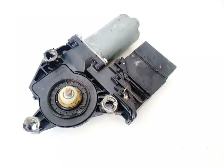 Volkswagen Golf Plus (2004 - 2008) 5m0839401c Стеклоподъемник задней двери — фото 1