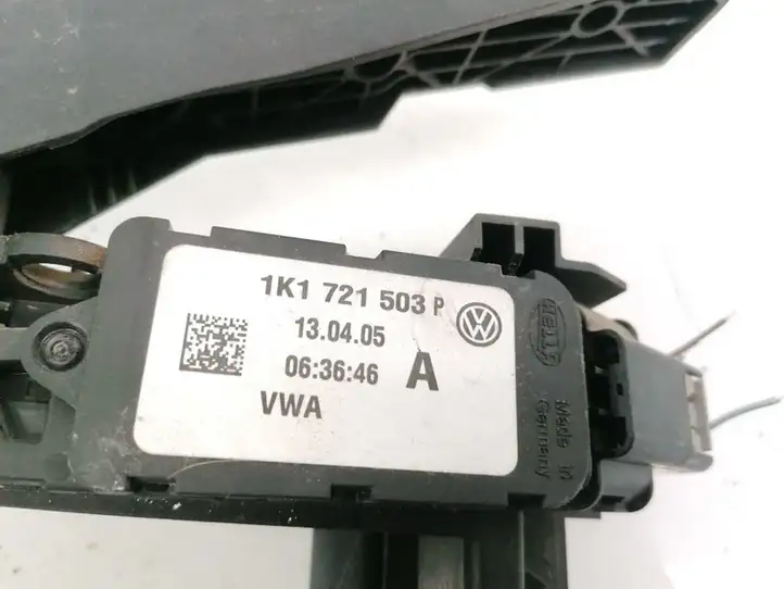Volkswagen Golf V (2003 - 2009) 1K1721503P Педаль акселератора — фото 3