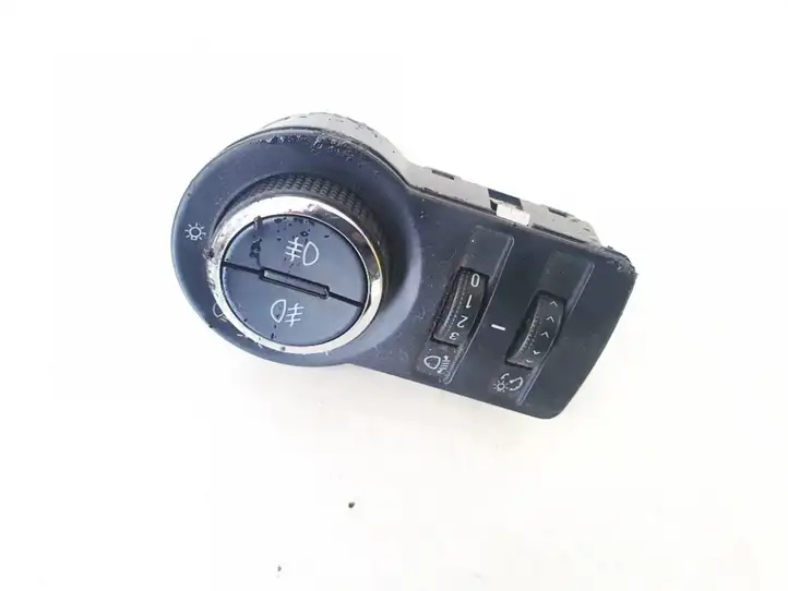 Opel Insignia A (2008 - 2017) 22901653 Включатель фонарей — фото 1