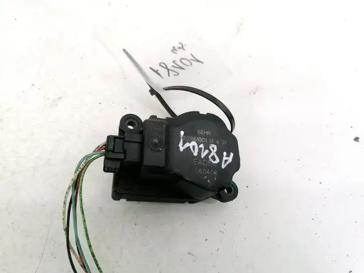 Citroen C5 (2004 - 2008) P2861001U Двигатель задвижки потока воздуха — фото 1