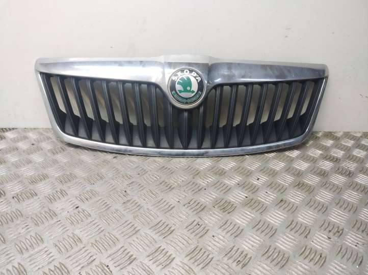 Skoda Octavia Mk2 (1Z) (2004 - 2013)  1Z0853651C Передняя решётка