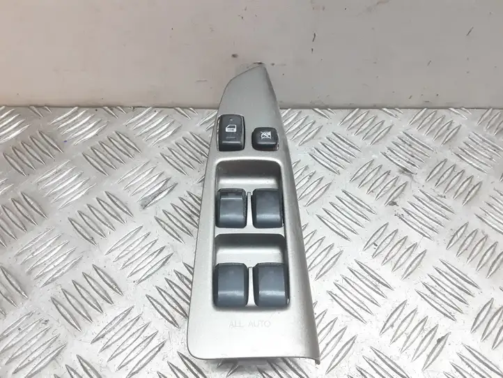 Toyota Corolla Verso E121 (2001 - 2004) 514569 Кнопка стеклоподъемников — фото 1