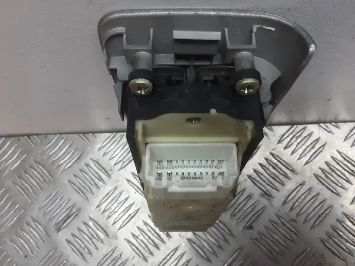 Toyota Corolla Verso E121 (2001 - 2004) 514569 Кнопка стеклоподъемников — фото 2