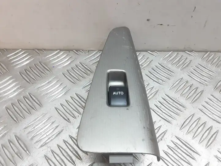 Toyota Corolla Verso E121 (2001 - 2004) 7427213040 Блок кнопок стеклоподъемников — фото 1