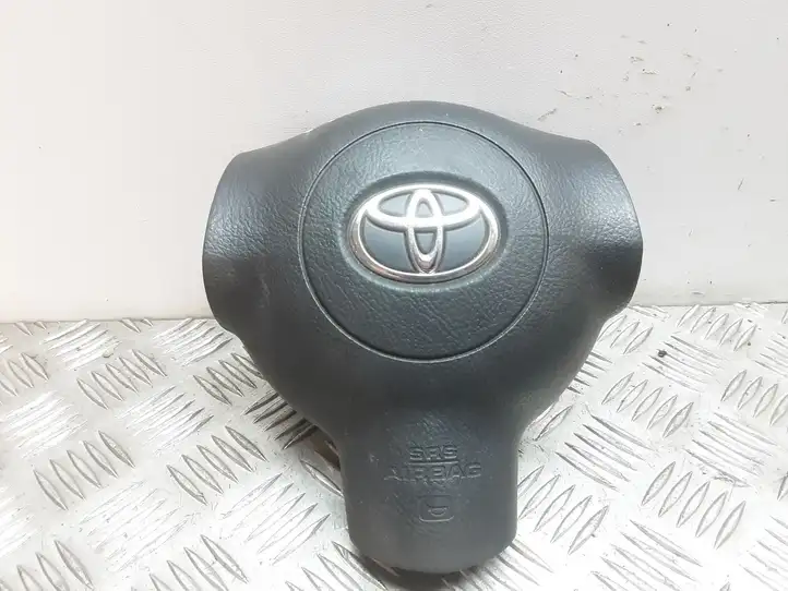 Toyota Corolla E120 E130 (2000 - 2004) Подушка безопасности руля — фото 1