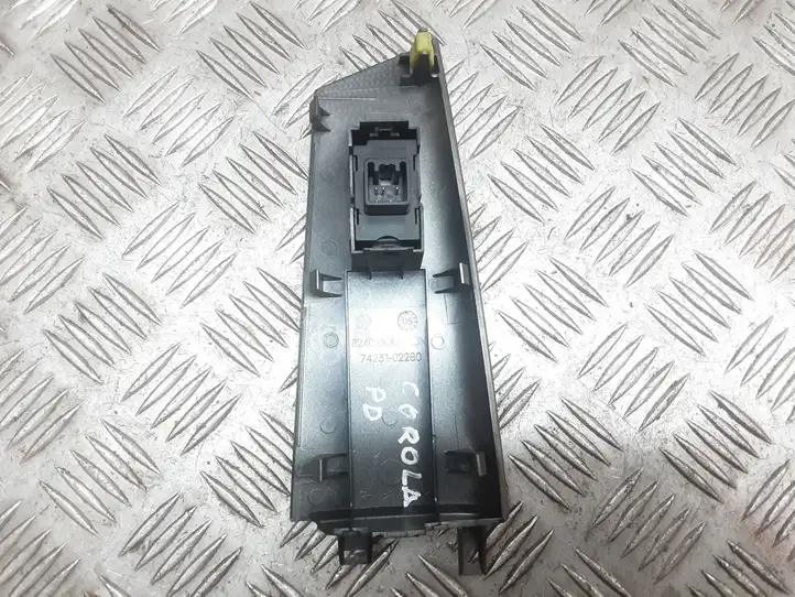 Toyota Corolla E120 E130 (2000 - 2004) 8480102341 Кнопка стеклоподъемников — фото 2