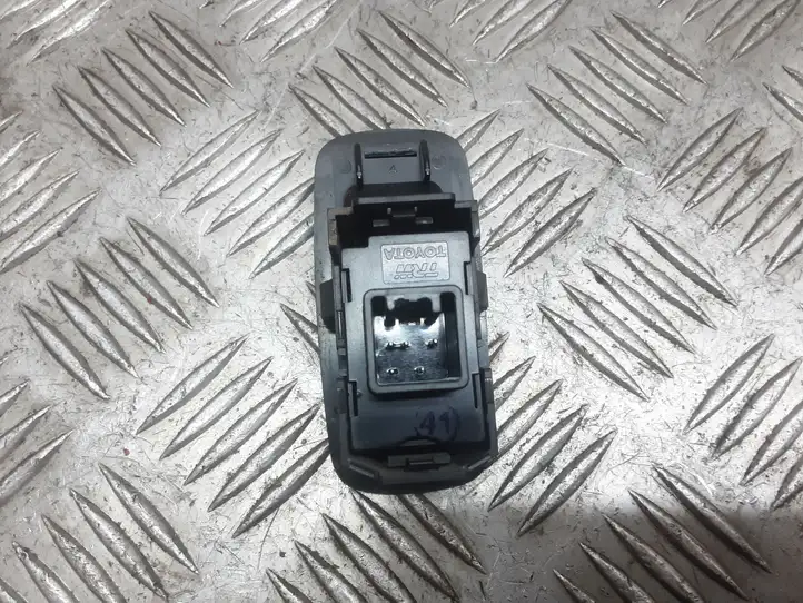 Toyota Corolla E120 E130 (2000 - 2004) 8480102411 Кнопка стеклоподъемников — фото 3