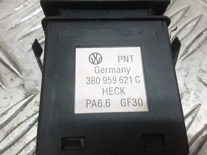 Volkswagen PASSAT B5 (1997 - 2000) 3B0959621 Кнопка обогрева стекла — фото 3