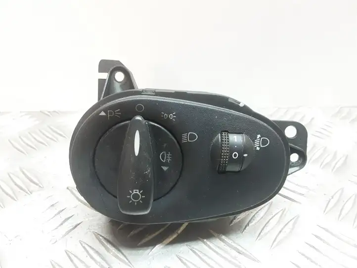 Ford Focus (1998 - 2004) 98AG13A024 Включатель фонарей — фото 1