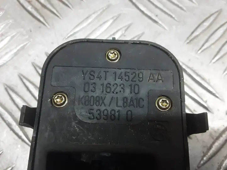 Ford Focus (1998 - 2004) YS4T14529AA Блок кнопок стеклоподъемников — фото 3