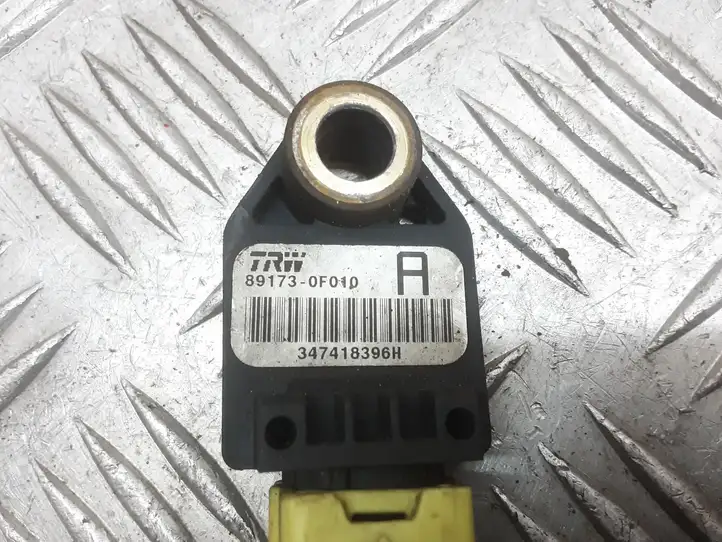 Toyota Corolla Verso AR10 (2004 - 2009) 891730F010 Датчик удара SRS — фото 3