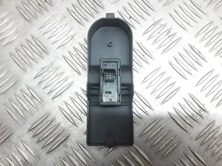 Opel Tigra B (2004 - 2009) 93162638 Блок кнопок стеклоподъемников — фото 2